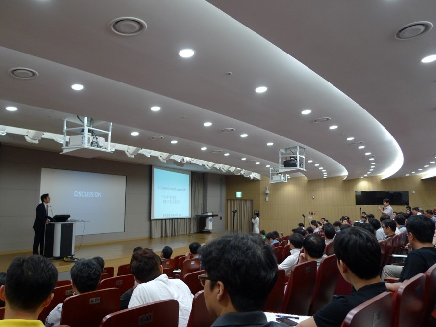 Dr. Joo Heon Lee, lecture at The 246th Plastic and Reconstru…