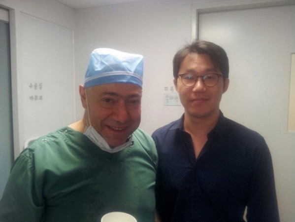 Dr. Jin Woo Song participated in Live Surgery of Breast Surg…